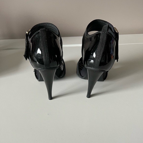 Michael Kors Heels - Picture 3 of 4